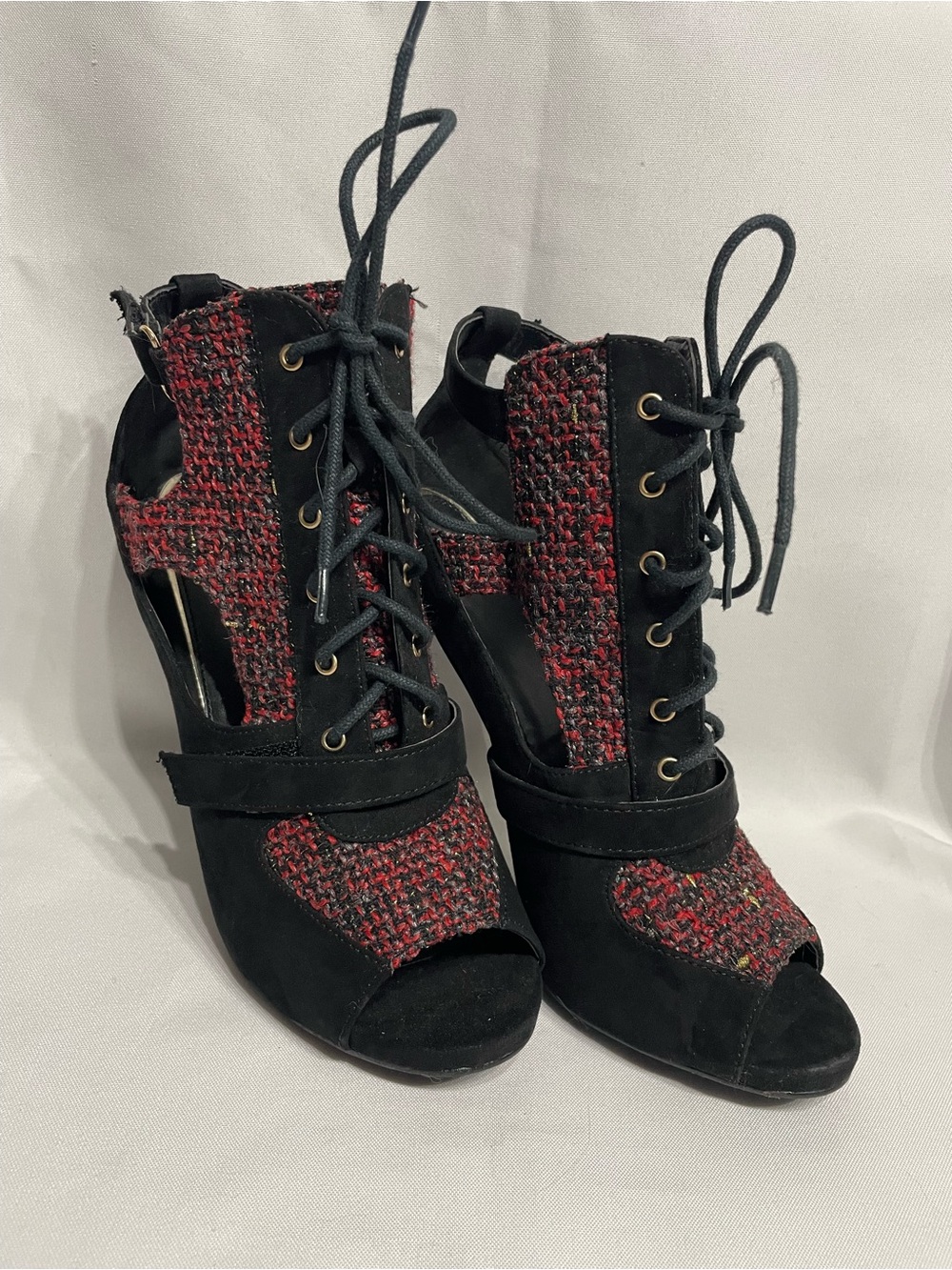 Womens size 9 Scene Weaver Toni lace-up peep-toe stiletto heels booties Red Plai